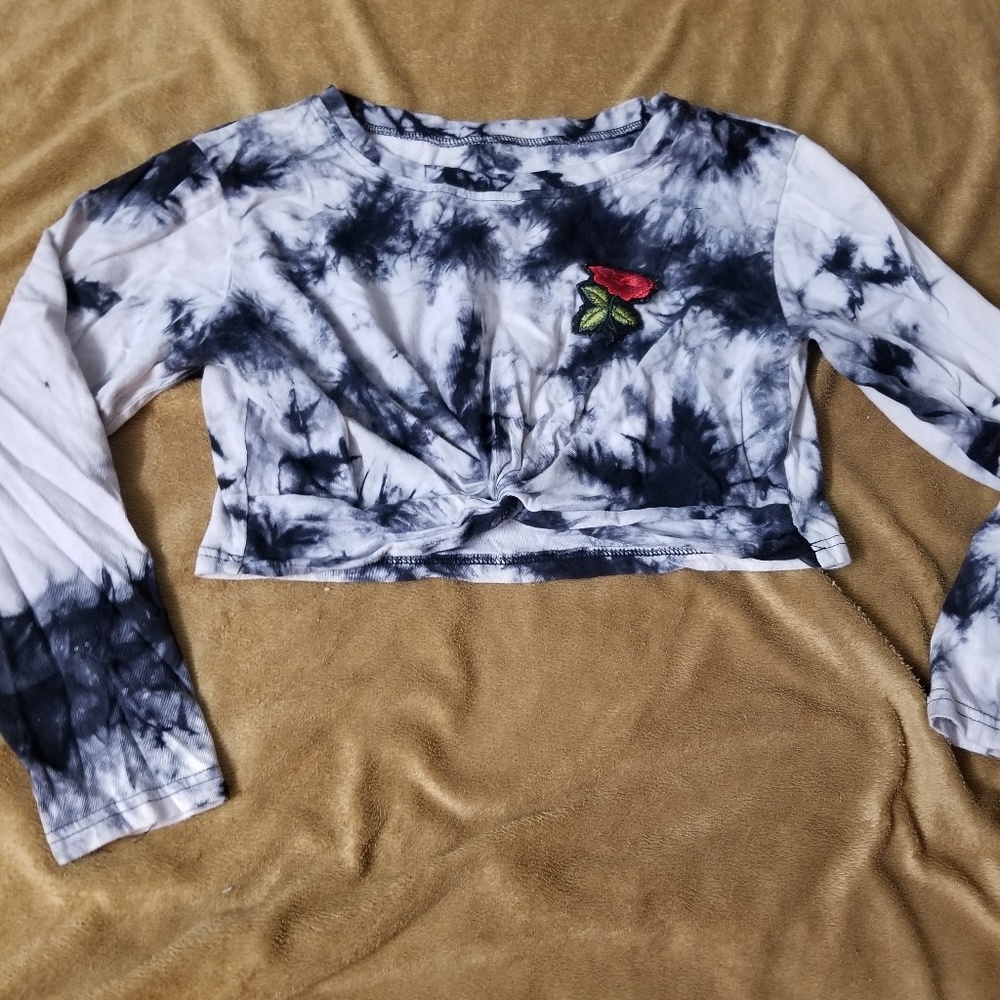 Twist rose top